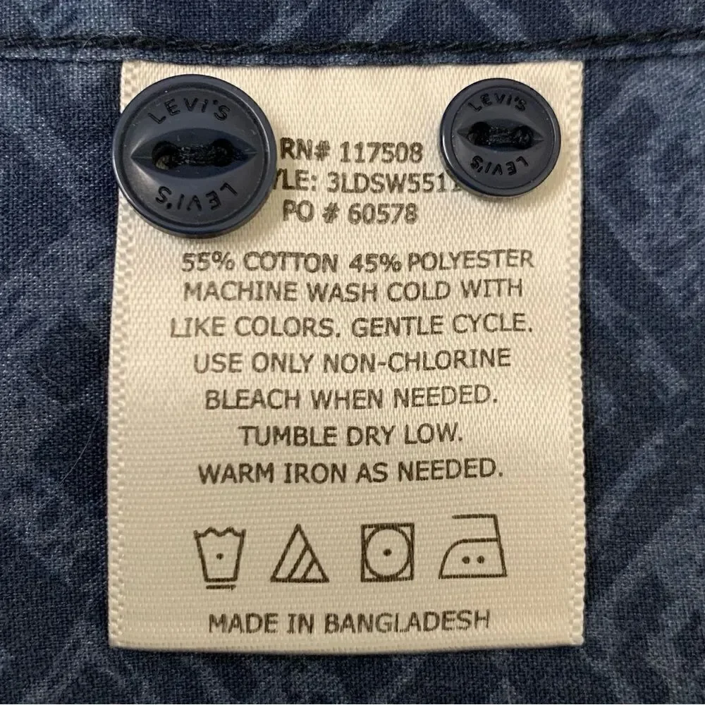 NWOT Levi’s Men’s Blue Geometric Print Button Down Shirt, Size XL